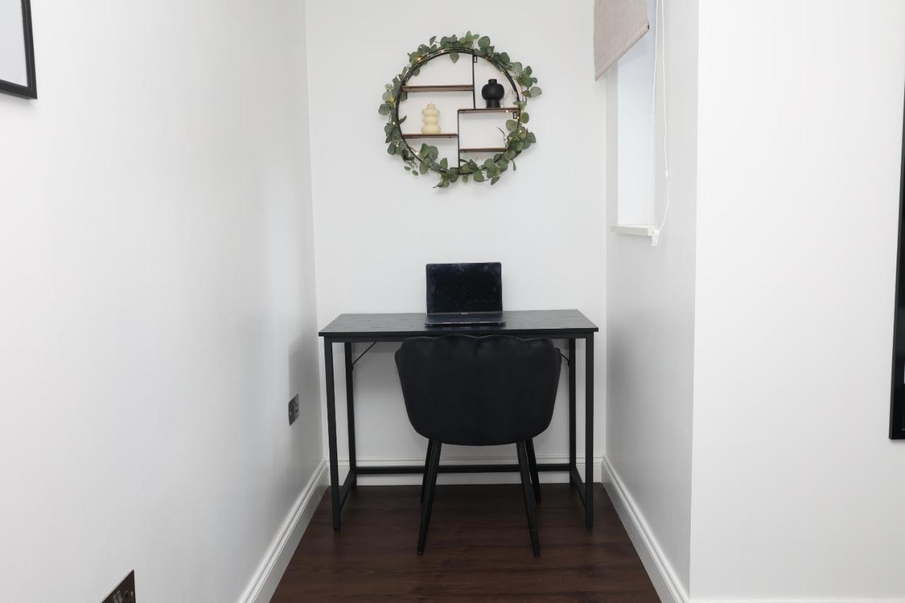 Апартаменти Watford Luxury 1 Bed Flat - Free Parking Екстер'єр фото